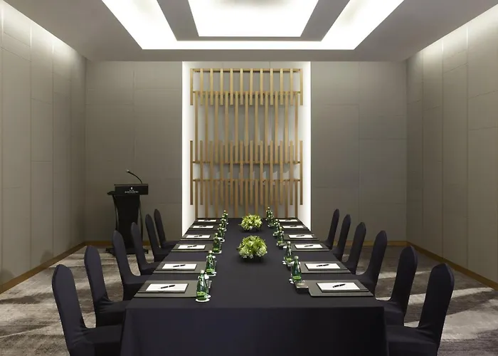 Отель Grand Intercontinental Parnas By Ihg