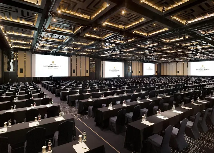 Grand Intercontinental Parnas By Ihg Отель