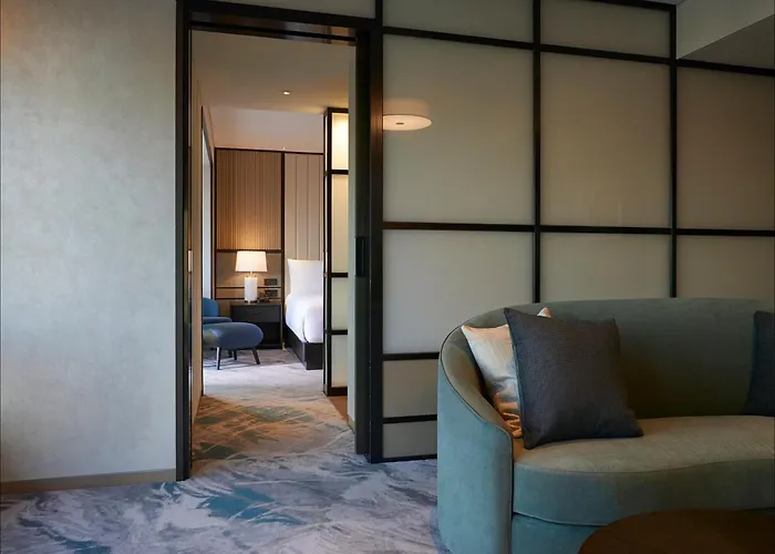 Отель Grand Intercontinental Parnas By Ihg
