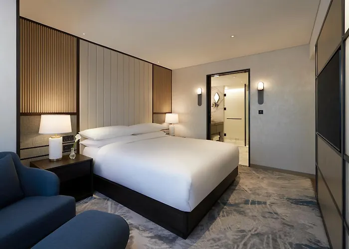 Grand Intercontinental Parnas By Ihg Отель