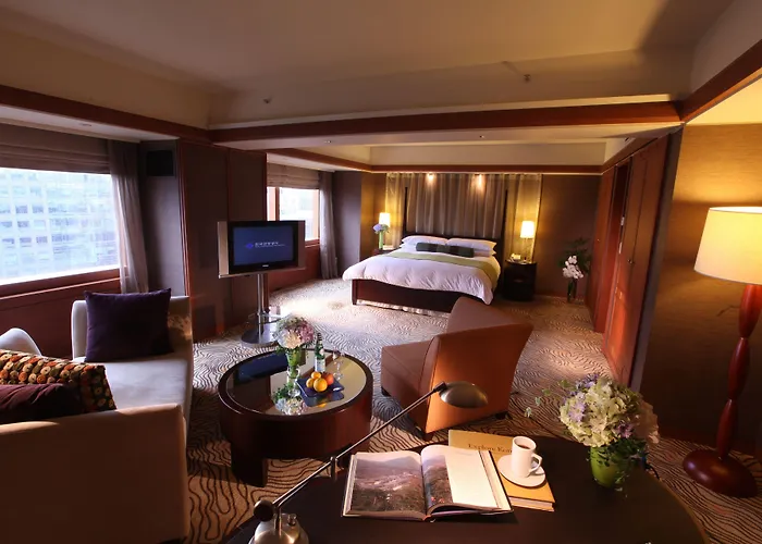 Отель Grand Intercontinental Parnas By Ihg 5*
