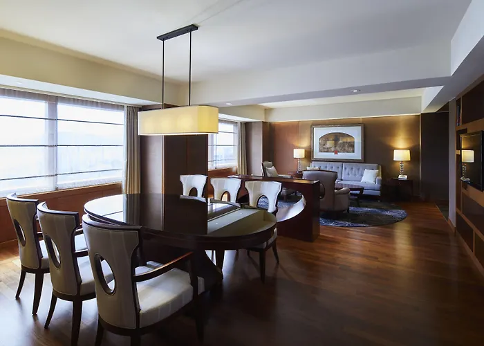 Отель Grand Intercontinental Parnas By Ihg