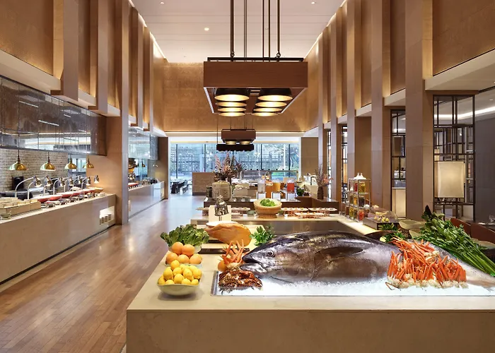 Grand Intercontinental Parnas By Ihg Отель