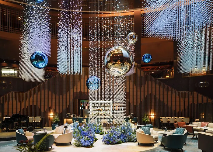Grand Intercontinental Parnas By Ihg Отель