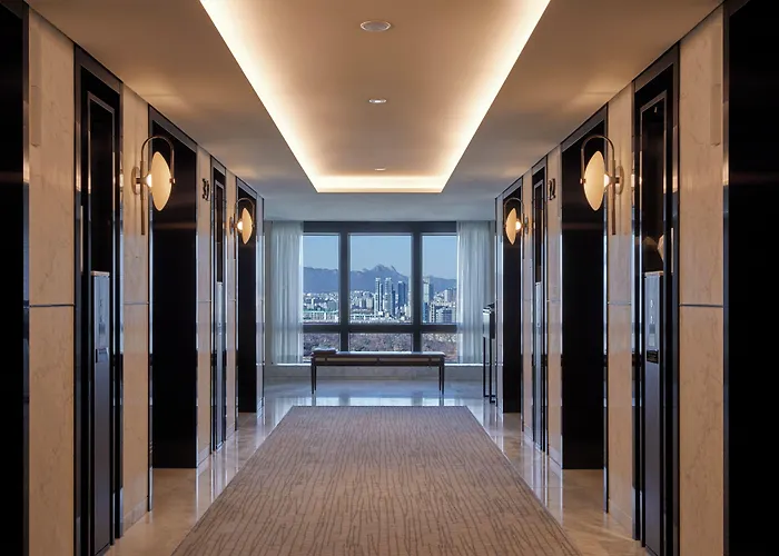 Hotel Grand Intercontinental Parnas By Ihg 5*