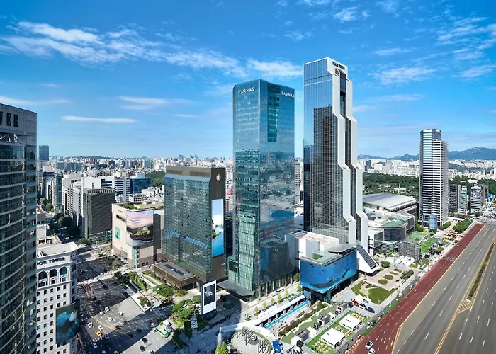 Grand Intercontinental Parnas By Ihg 5*